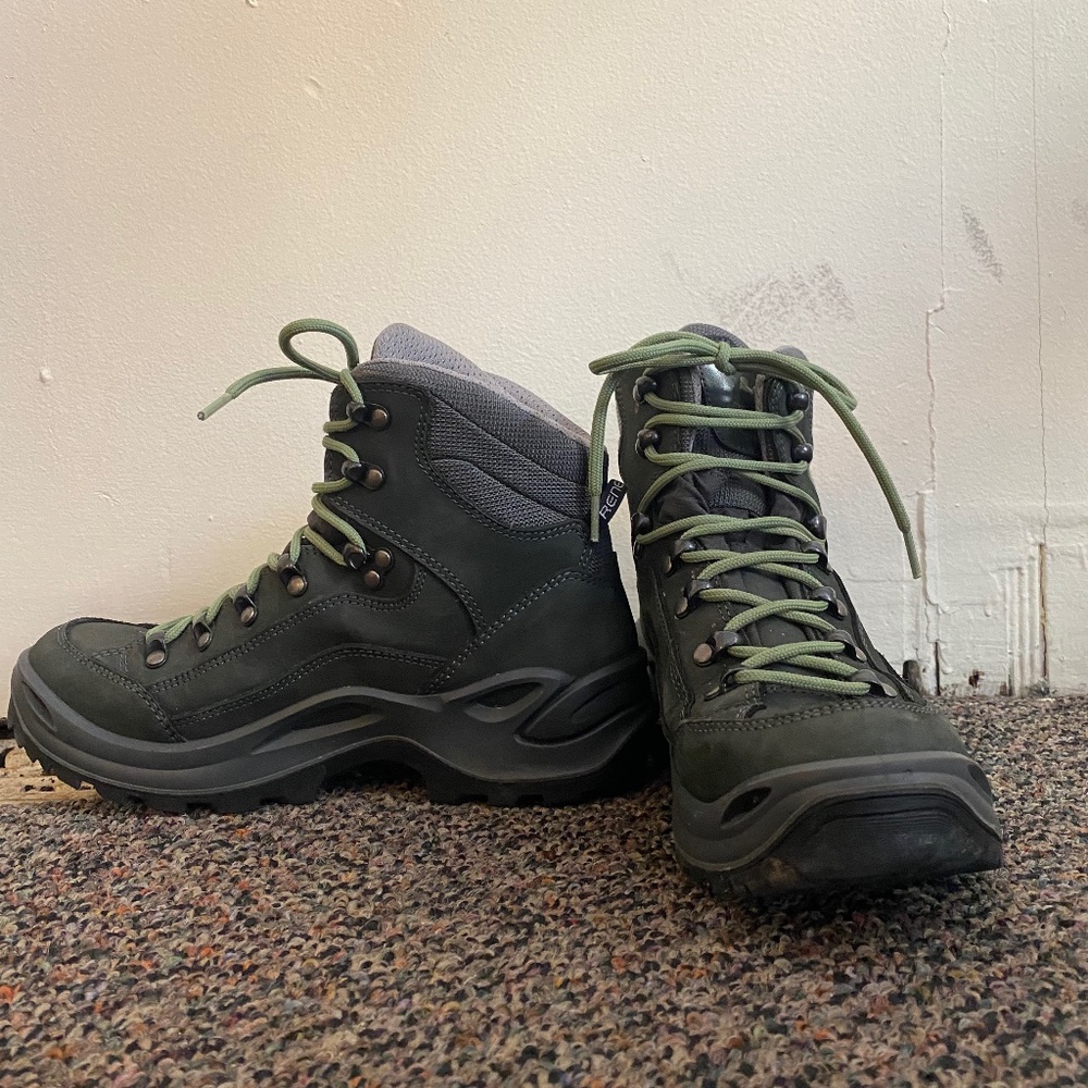 Lowa Hiking Boots Size 7